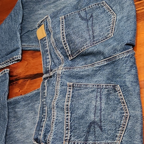 American Eagle Jeans - Picture 9 of 9